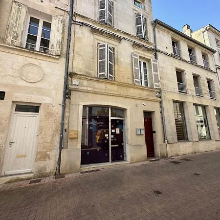 Le Mirabelle Lägenhet Saintes